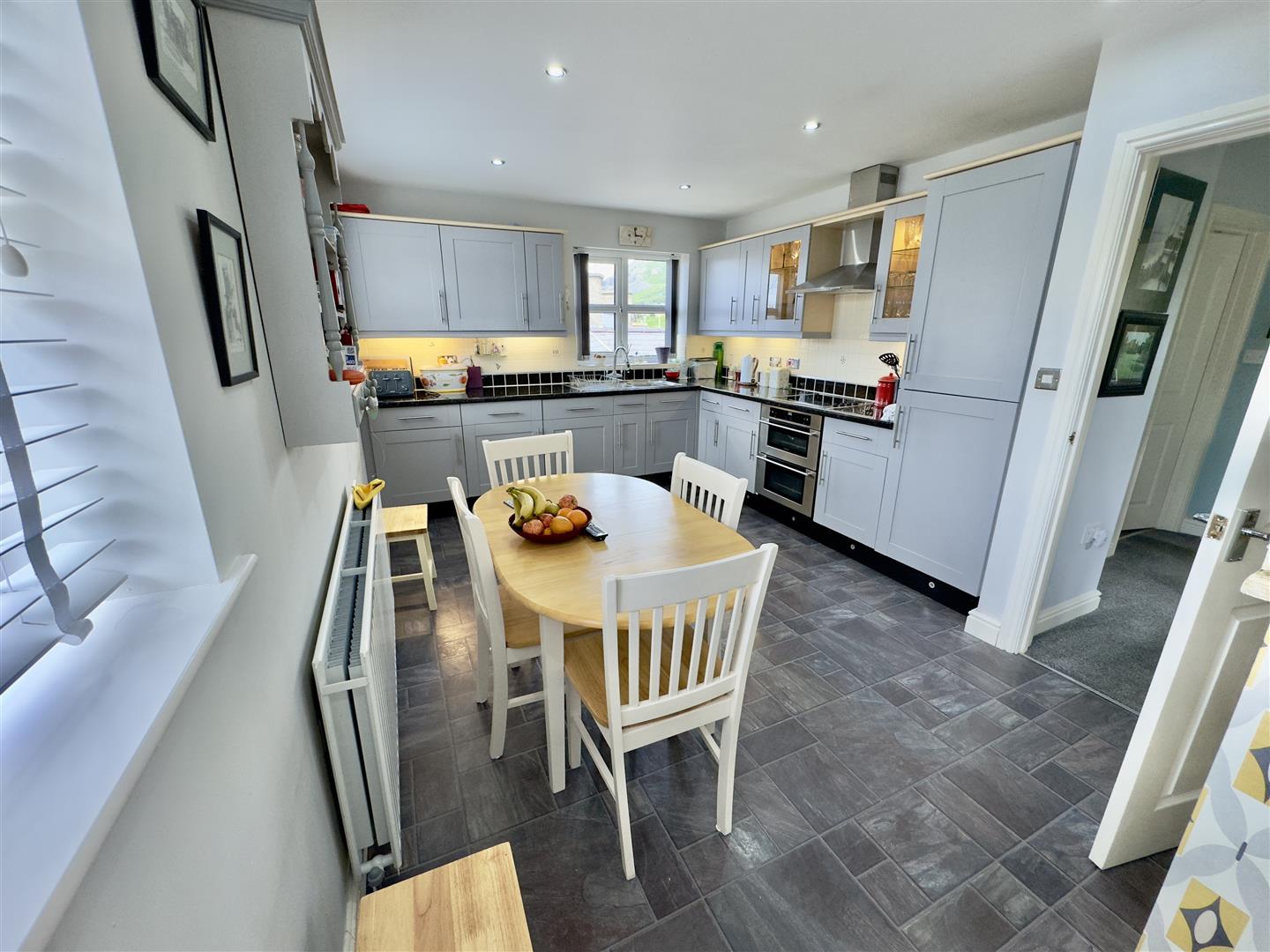 Y Maes, Nefyn, Pwllheli